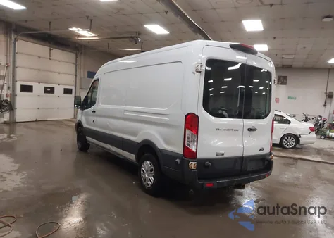 2018 Ford Transit-250 z USA, uszkodzony, nr VIN 1FTYR2CG0JKA12569